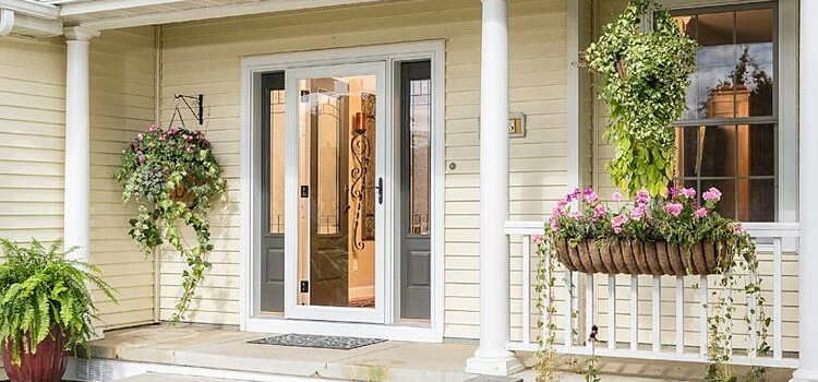 screen door installation in Selma